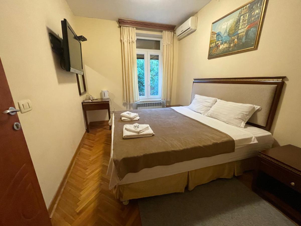 Boutique Hotel Travelling Actor - Skadarlija Belgrade Exterior photo